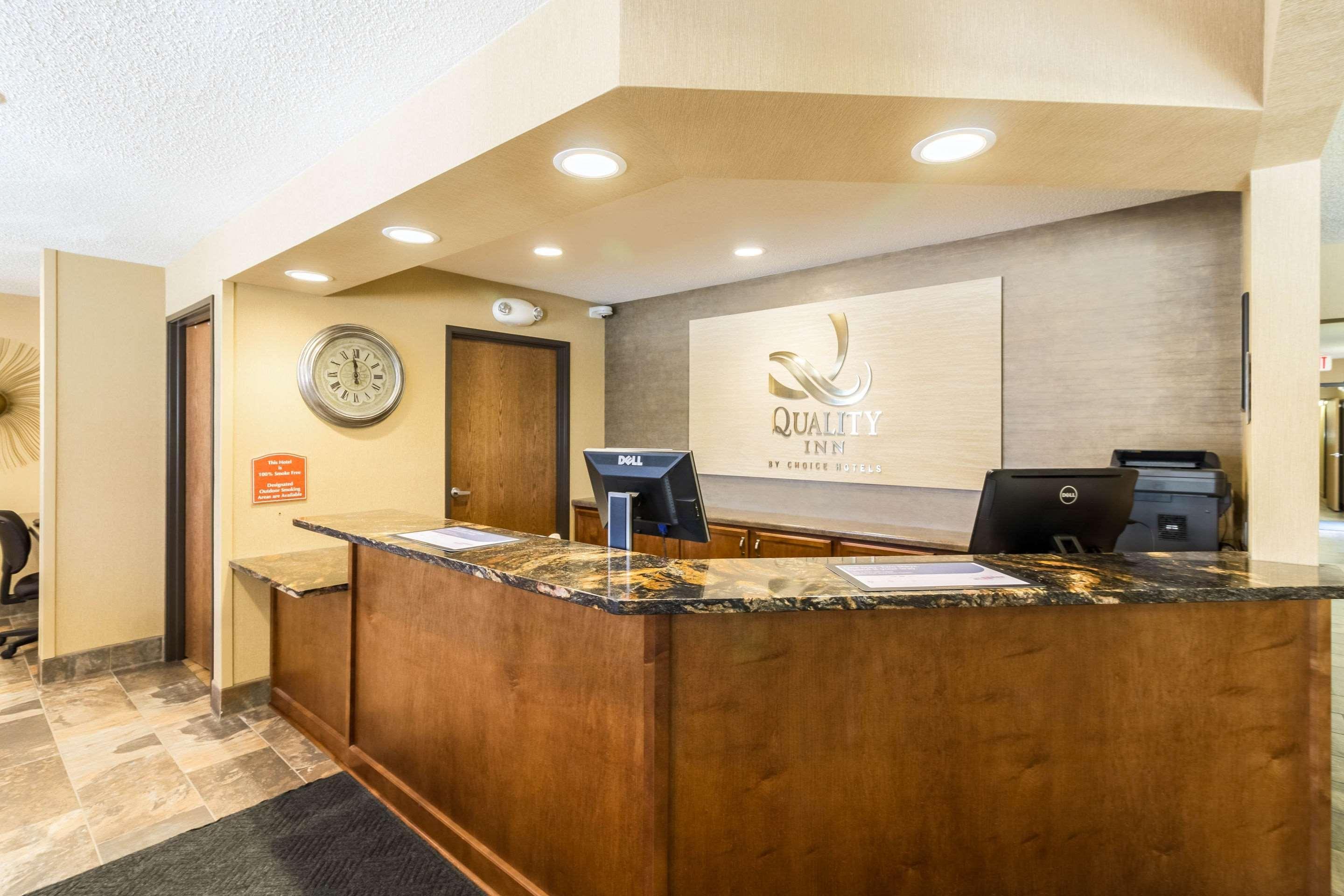 Quality Inn Marshall Mn Near University מראה חיצוני תמונה