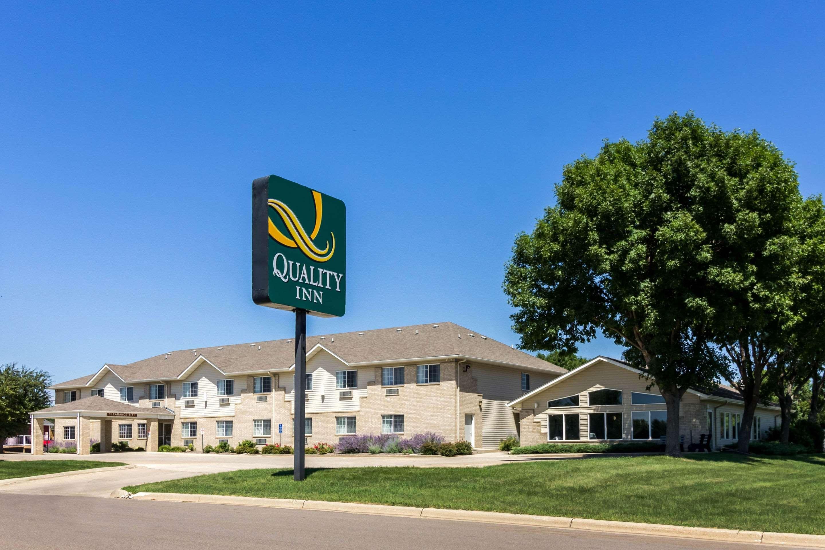 Quality Inn Marshall Mn Near University מראה חיצוני תמונה